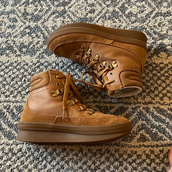 Keds Midland Water-Resistant Boot - Picture 2 of 4